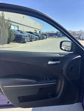 Plum Crazy Pearlcoat 2019 Dodge Charger SXT