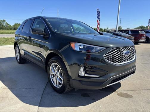 Forged Green Metallic 2024 Ford Edge SEL