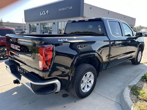 2024 GMC Sierra 1500 SLE
