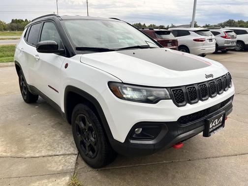 2023 Jeep Compass Trailhawk