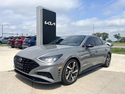 2022 Hyundai SONATA SEL Plus