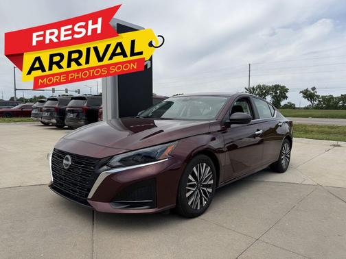 Garnet Pearl Metallic 2025 Nissan Altima SV FWD