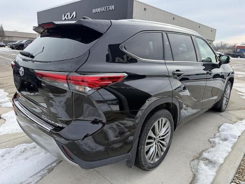 2021 Toyota Highlander Platinum