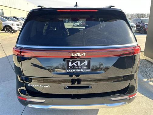 2022 Kia Carnival SX