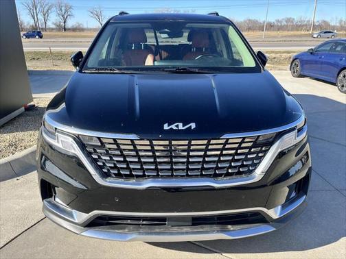 2022 Kia Carnival SX