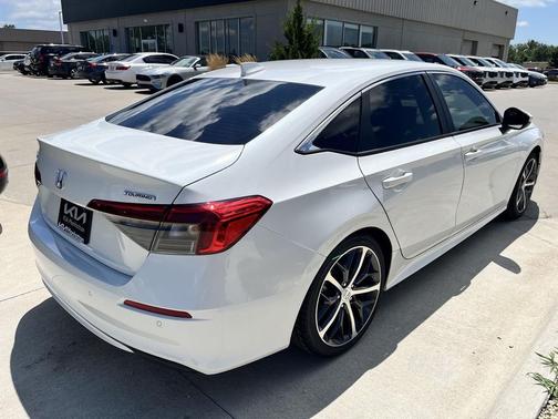2024 Honda Civic Touring