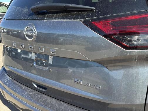 Gun Metallic 2024 Nissan Rogue SL