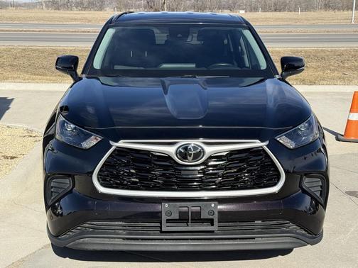 2022 Toyota Highlander L