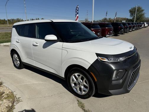 2022 Kia Soul LX