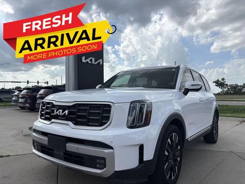 Glacial White Pearl 2024 Kia Telluride SX