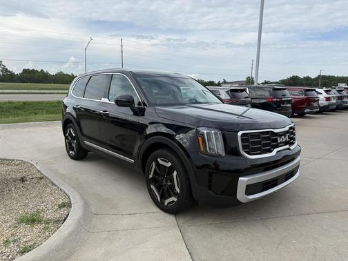 Ebony Black 2025 Kia Telluride S