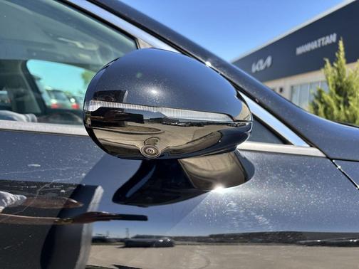 Aurora Black Pearl 2025 Kia K5 EX