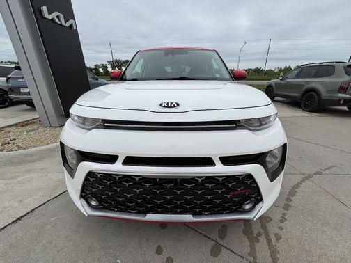 Clear White/Red Roof 2020 Kia Soul GT-Line