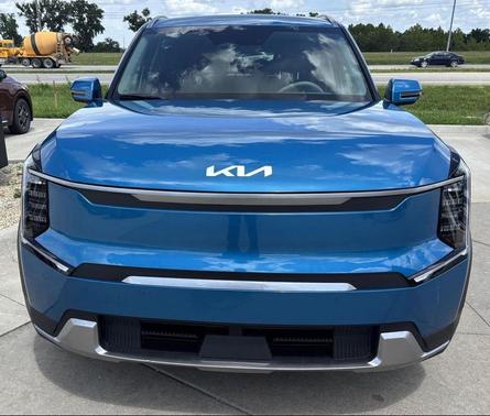 Ocean Blue 2024 Kia EV9 Wind