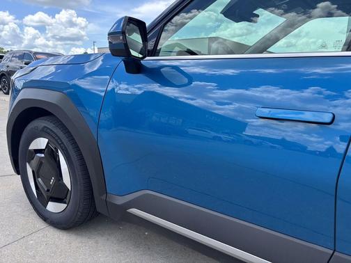 Ocean Blue 2024 Kia EV9 Wind