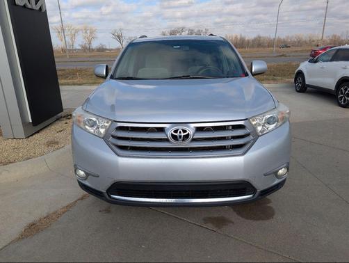 2011 Toyota Highlander SE