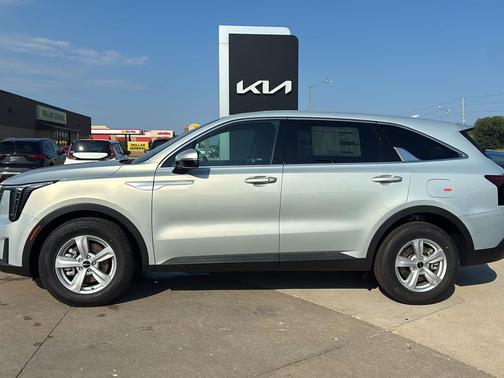 Ivory Silver 2026 Kia Sorento LX