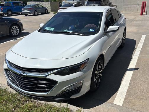 Summit White 2024 Chevrolet Malibu FWD RS