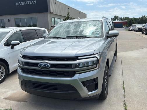 Iconic Silver Metallic 2024 Ford Expedition Max XLT