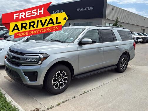 Iconic Silver Metallic 2024 Ford Expedition Max XLT