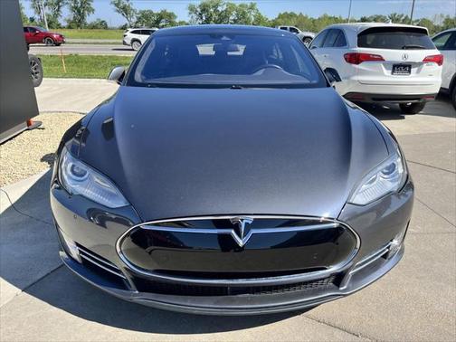 2016 Tesla Model S 75D