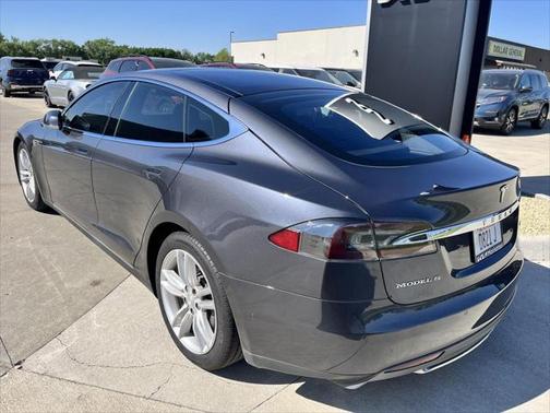 2016 Tesla Model S 75D