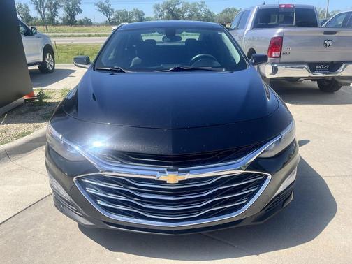 2021 Chevrolet Malibu FWD LT
