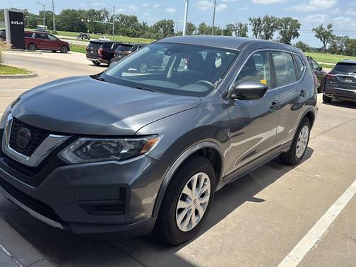 Gun Metallic 2020 Nissan Rogue S
