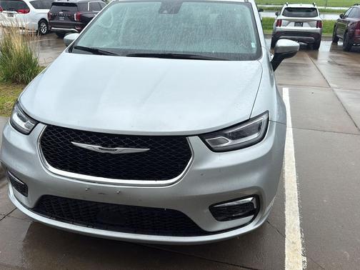 Silver Mist Clearcoat 2023 Chrysler Pacifica Touring L