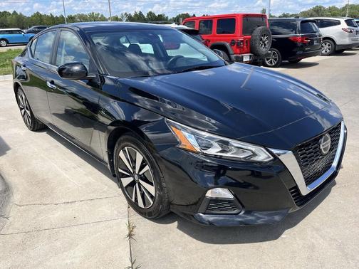 2021 Nissan Altima 2.5 SV