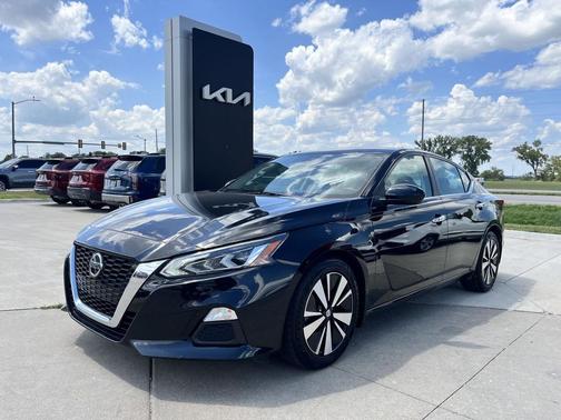 2021 Nissan Altima 2.5 SV
