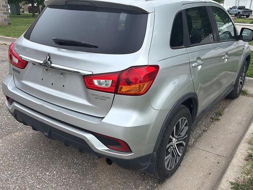 Alloy Silver Metallic 2019 Mitsubishi Outlander Sport 2.0 ES