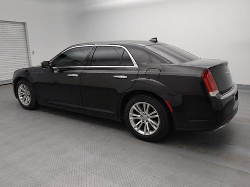 2016 Chrysler 300C Base