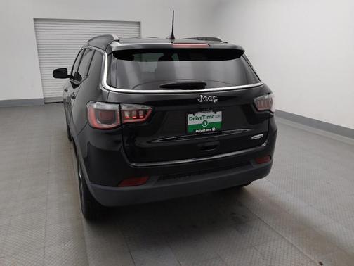 Diamond Black Crystal Pearlcoat 2018 Jeep Compass Latitude