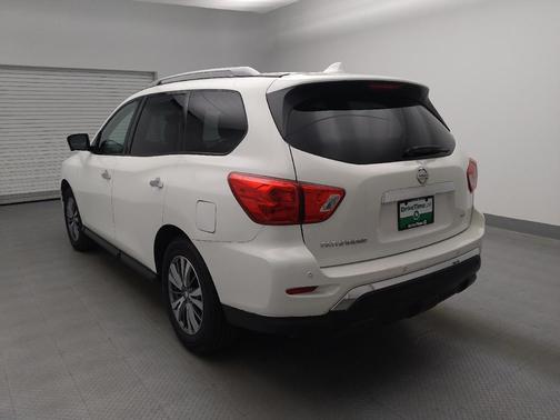 2019 Nissan Pathfinder SL