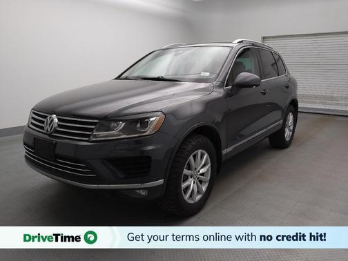 Gray 2016 Volkswagen Touareg VR6 Sport