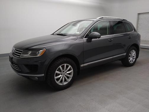 Gray 2016 Volkswagen Touareg VR6 Sport