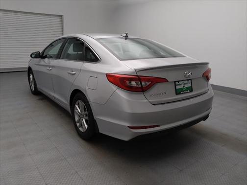 2017 Hyundai SONATA SE