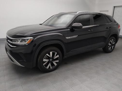 Deep Black Pearl 2023 Volkswagen Atlas Cross Sport 2.0T SE