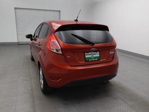 Hot Pepper Red Metallic Tinted Clearcoat 2019 Ford Fiesta SE