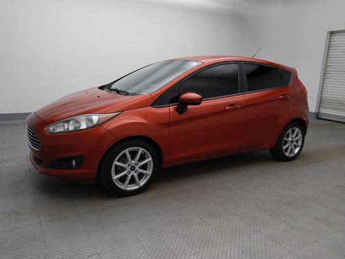 Hot Pepper Red Metallic Tinted Clearcoat 2019 Ford Fiesta SE