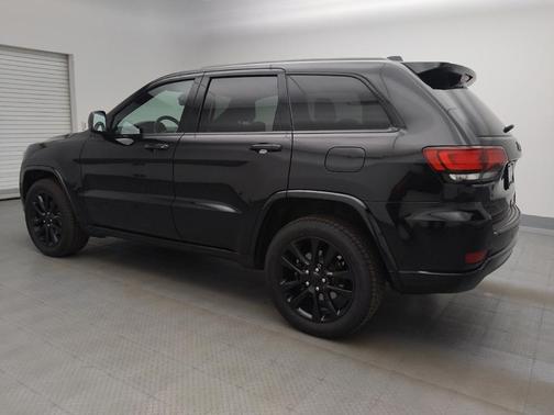 Diamond Black Crystal Pearlcoat 2019 Jeep Grand Cherokee Altitude