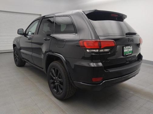 Diamond Black Crystal Pearlcoat 2019 Jeep Grand Cherokee Altitude