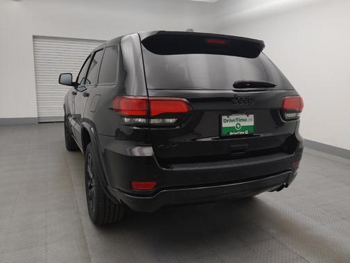 Diamond Black Crystal Pearlcoat 2019 Jeep Grand Cherokee Altitude