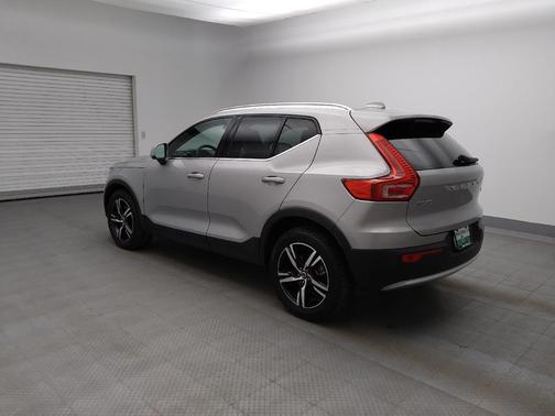 Silver 2023 Volvo XC40 B5 Plus Bright Theme