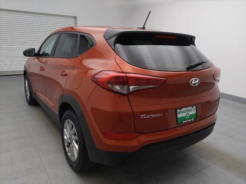 2017 Hyundai TUCSON SE