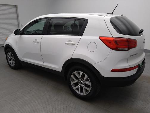 Clear White 2016 Kia Sportage LX
