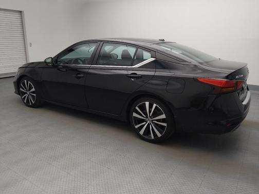 2021 Nissan Altima SR VC-Turbo FWD