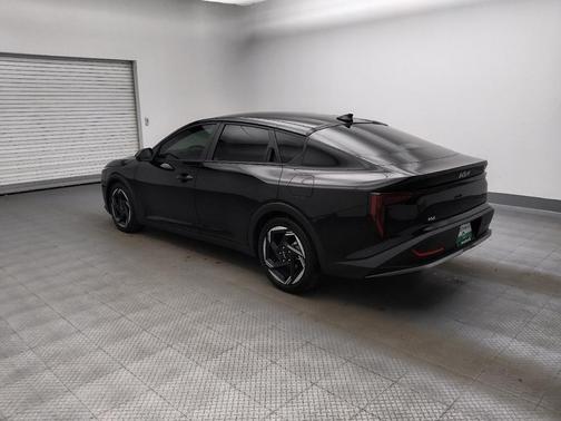 Aurora Black Pearl 2025 Kia K4 EX