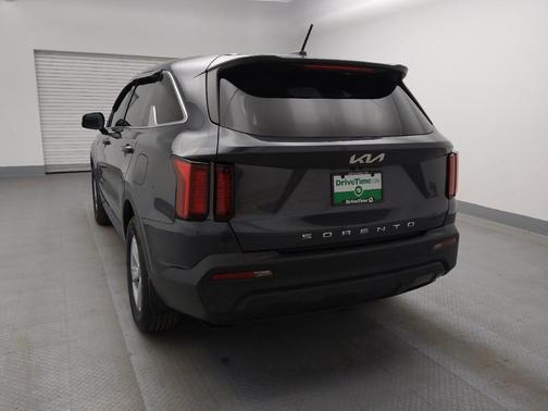 2022 Kia Sorento LX